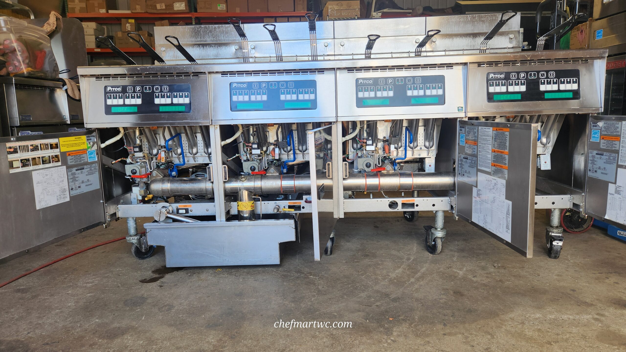 Pitco SSH75-4FD Solstice Supreme Prepackaged 4-75 lb. Floor Fryer 420,000 BTU-Natural Gas-OUT OF STOCK - Image 2